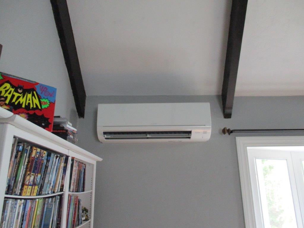 Salem cape gets comfort in their living room with ductless