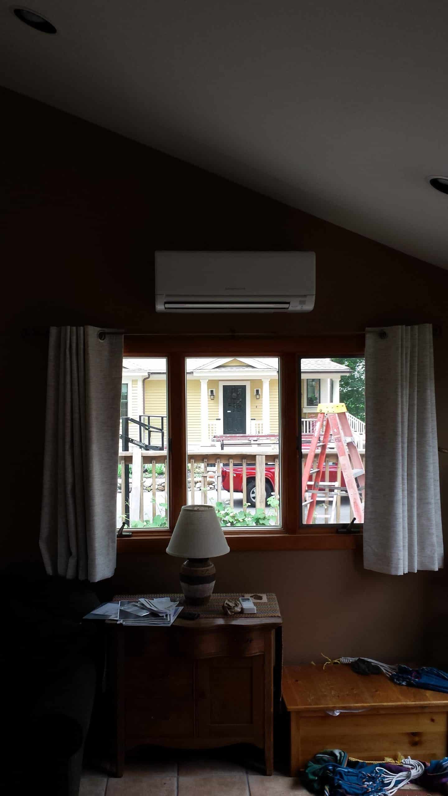 Ductless heating and cooling used in a Concord, MA ranch home