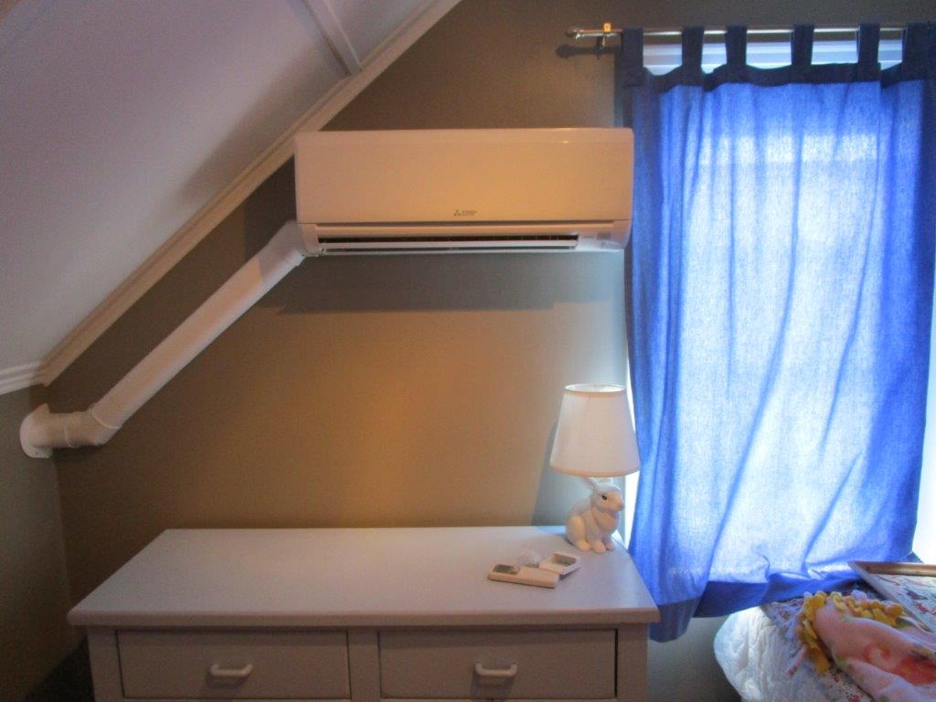 Zoned heating and cooling in an Arlington, MA condo with ductless units