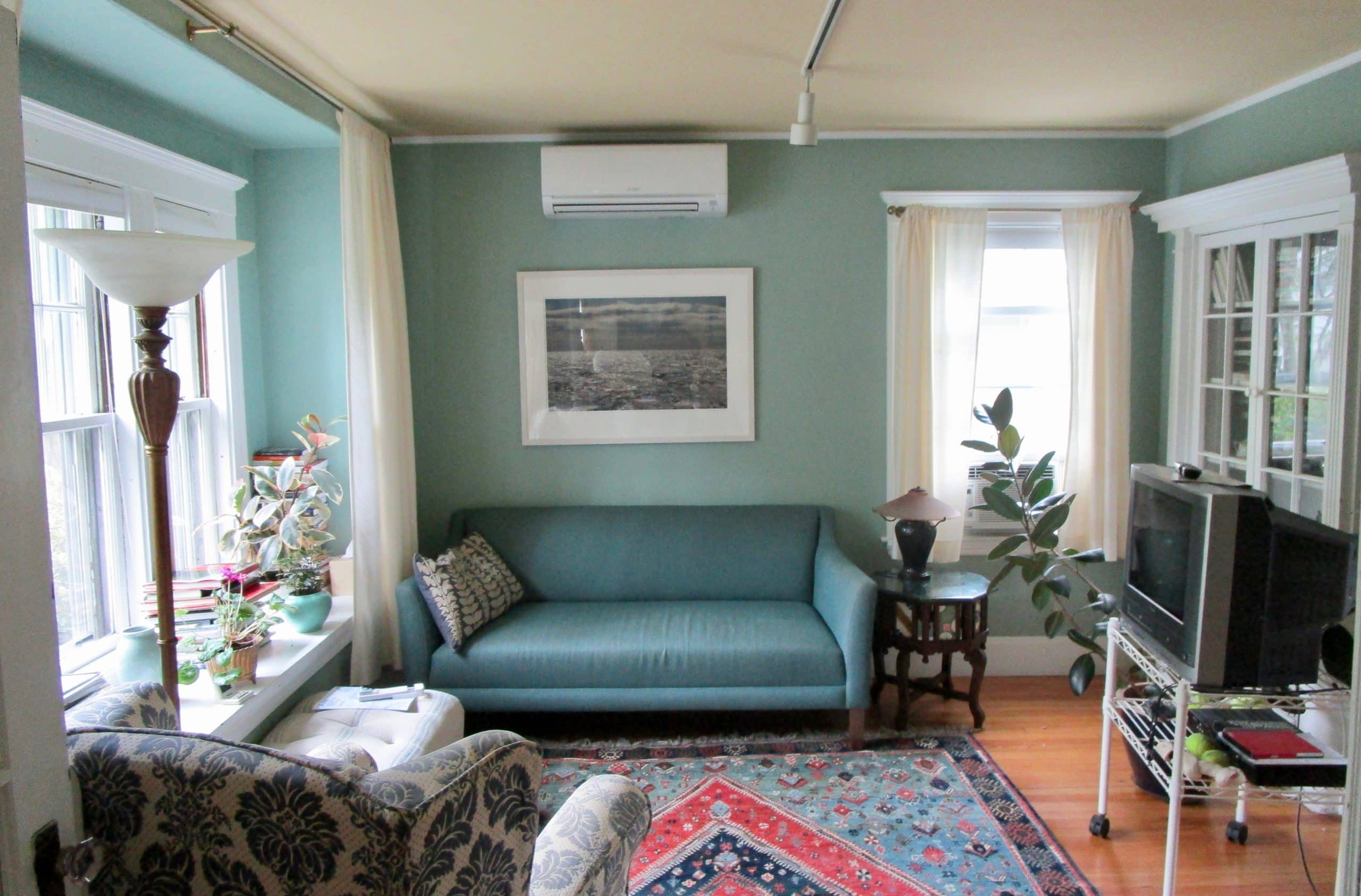 Colonial style home in Belmont, MA gets Mitsubishi ductless AC system.