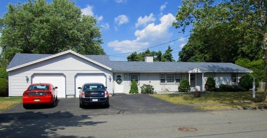 Ranch home in Peabody gets five zones of Mitsubishi heating and cooling.