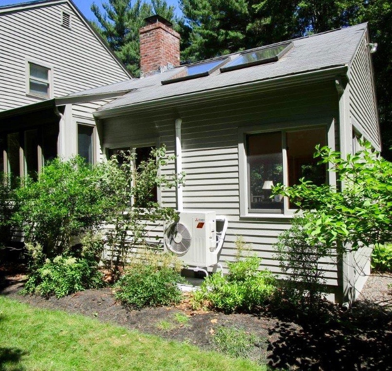 Outdoor heat condenser unit for ductless HVAC system in Marblehead, MA