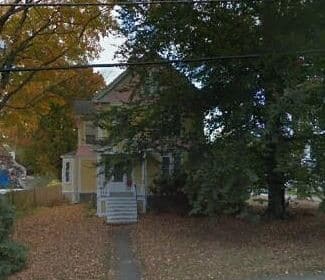 Melrose, MA colonial home gets a four-zone Mitsubishi ductless AC system.