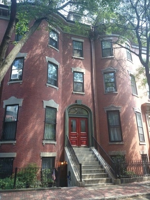 A Mitsubishi ductless split system was the perfect solution for this Brownstone in Boston’s South End